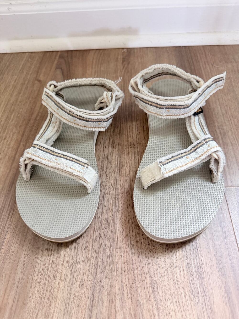 Teva Women's Original Universal Maressa Beige Gray Sandals-Size 7